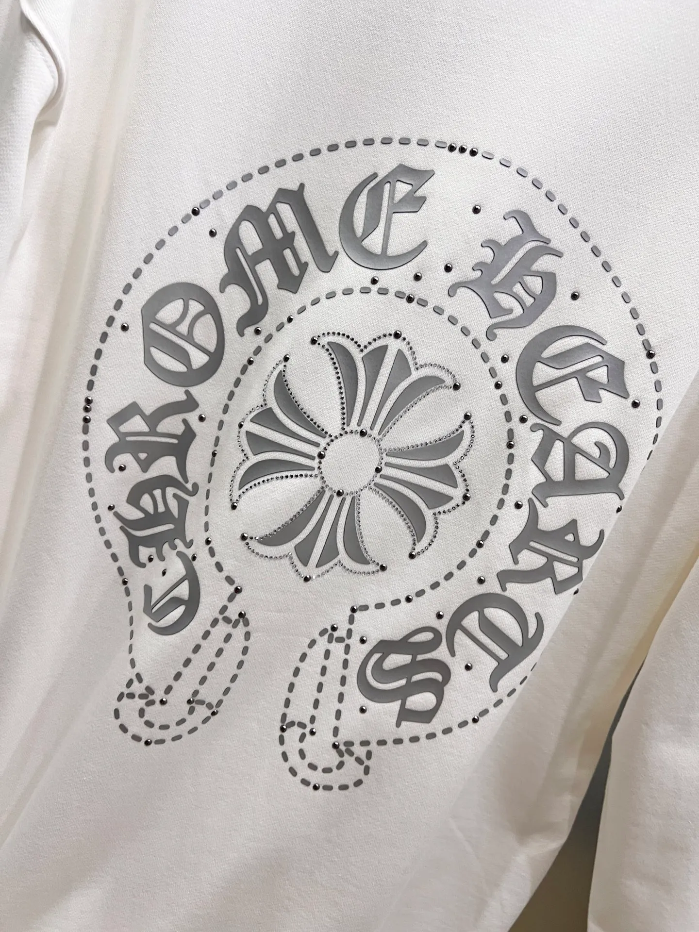 🅿️260 CH Crow 2025 autumn and winter new round neck long-sleeved sweatshirt, cross foam technology + Middle Eastern Australian diamond design technology, the real thing is great🔥Same style for men and women, loose version, size S M L XL XXL five sizes black white